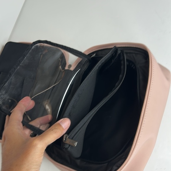 AWAY Cosmetic Bag - Picture 10 of 14